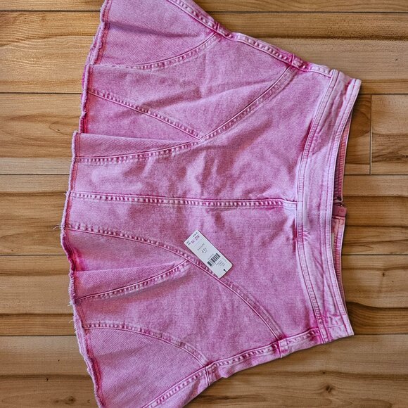 Pilcro Seamed Flared Mini Skirt - Picture 7 of 8